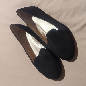Black velvet shoe